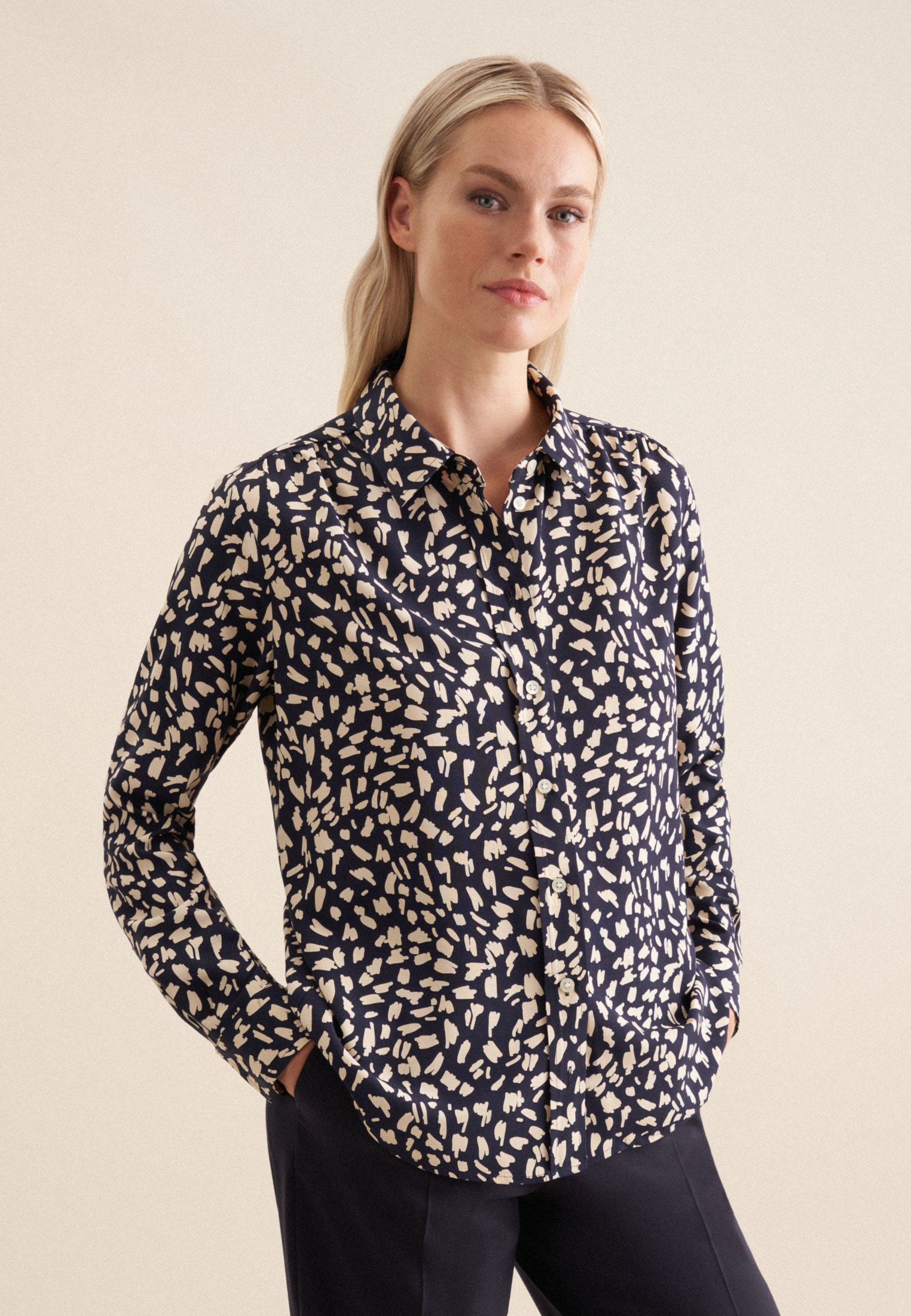 seidensticker Hemdbluse »Schwarze Rose«, Langarm Kragen Druck seidensticker Hemdbluse »Schwarze Rose«, Langarm Kragen Druck von seidensticker