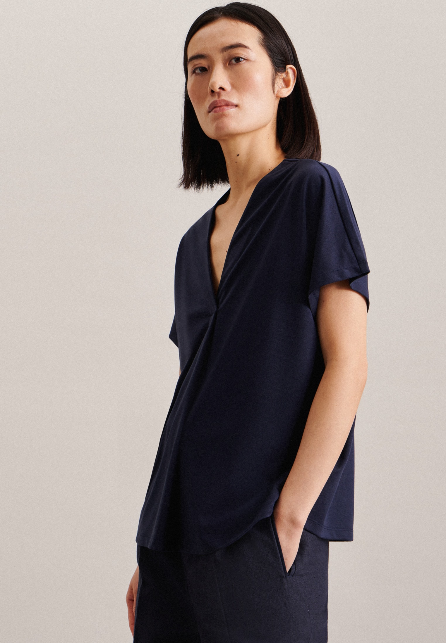 seidensticker Shirtbluse »Schwarze Rose«, Kurzarm V-Neck Uni seidensticker Shirtbluse »Schwarze Rose«, Kurzarm V-Neck Uni von seidensticker