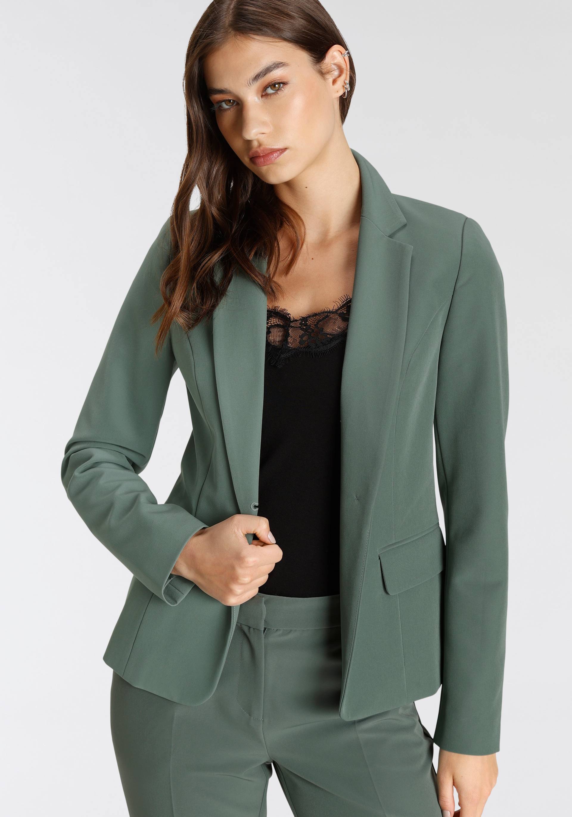 Tamaris Kurzblazer, in Trendfarben Tamaris Kurzblazer, in Trendfarben von tamaris