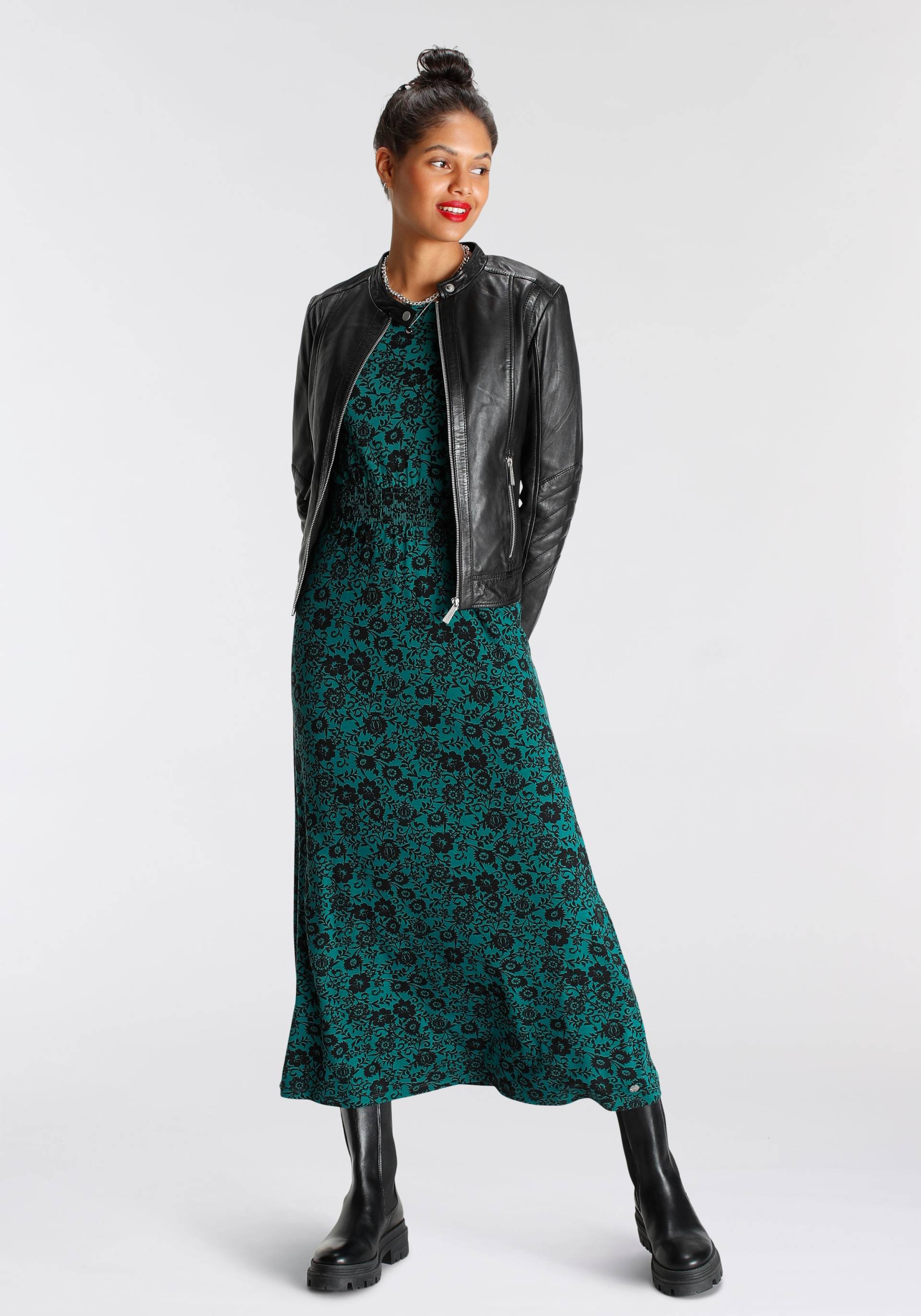 Tamaris Maxikleid, figurbetont, aus Jersey, Langarm, mit Rundhalsausschnitt Tamaris Maxikleid, figurbetont, aus Jersey, Langarm, mit Rundhalsausschnitt von tamaris