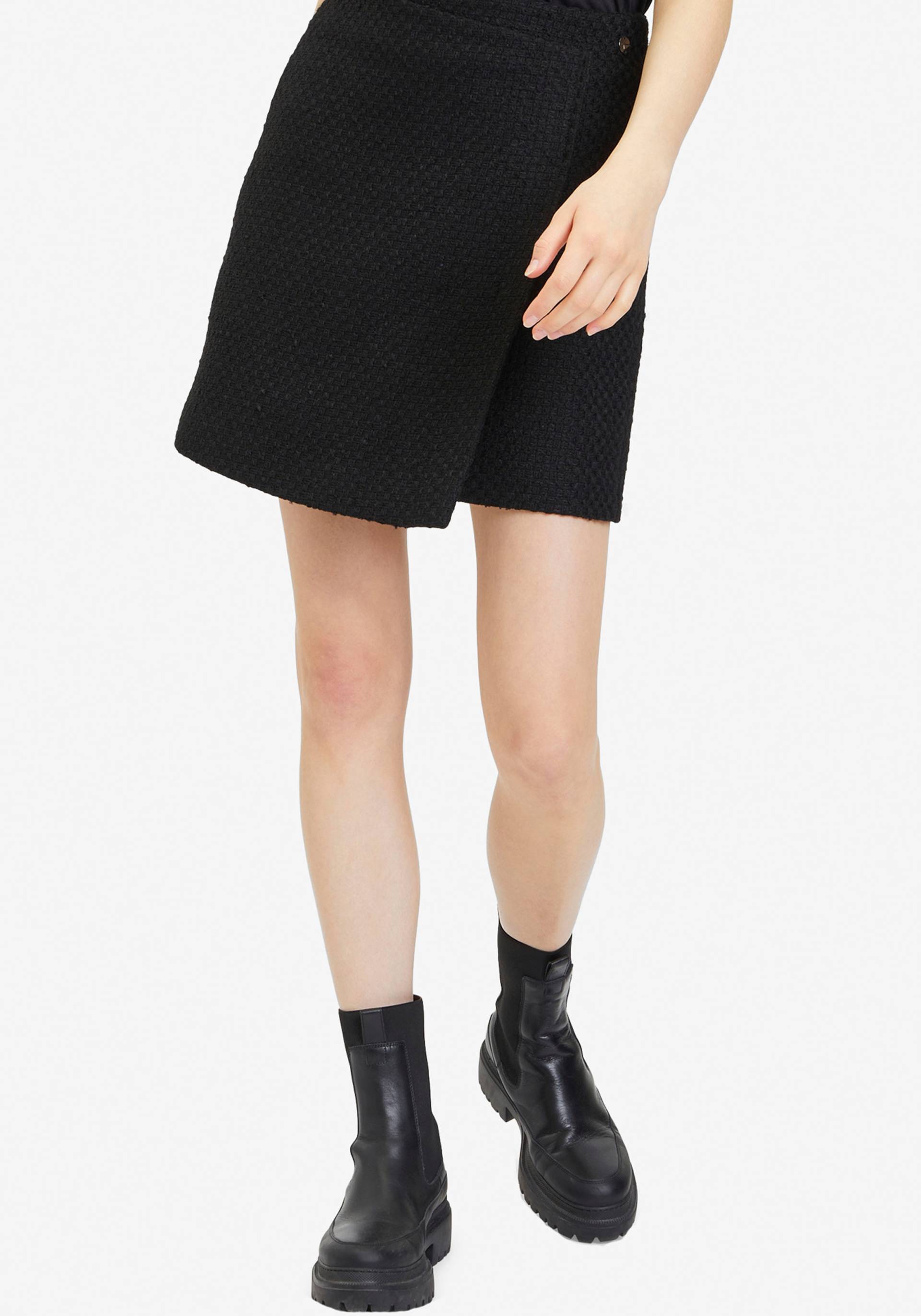 Tamaris Minirock, mit Markenlabel- NEUE KOLLEKTION Tamaris Minirock, mit Markenlabel- NEUE KOLLEKTION von tamaris