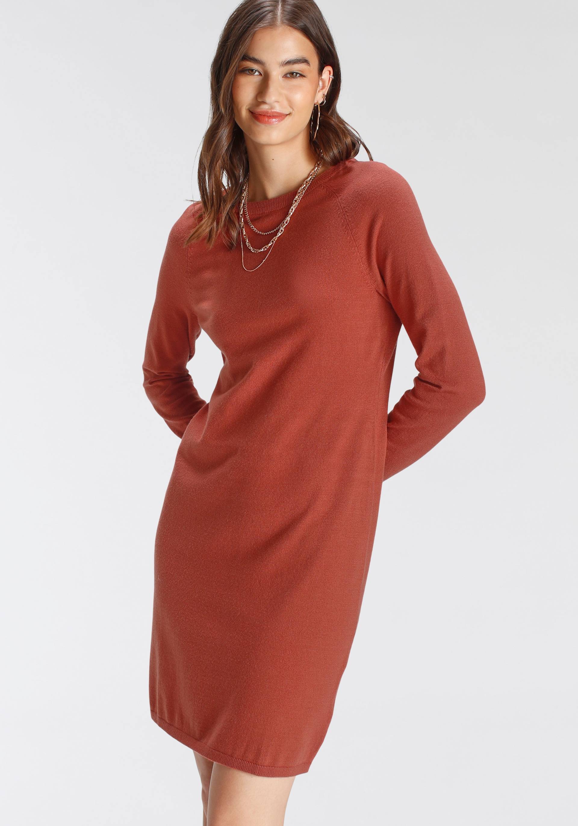 Tamaris Strickkleid, kurzes Kleid, figurumspielend, aus Viskosemischung Tamaris Strickkleid, kurzes Kleid, figurumspielend, aus Viskosemischung von tamaris