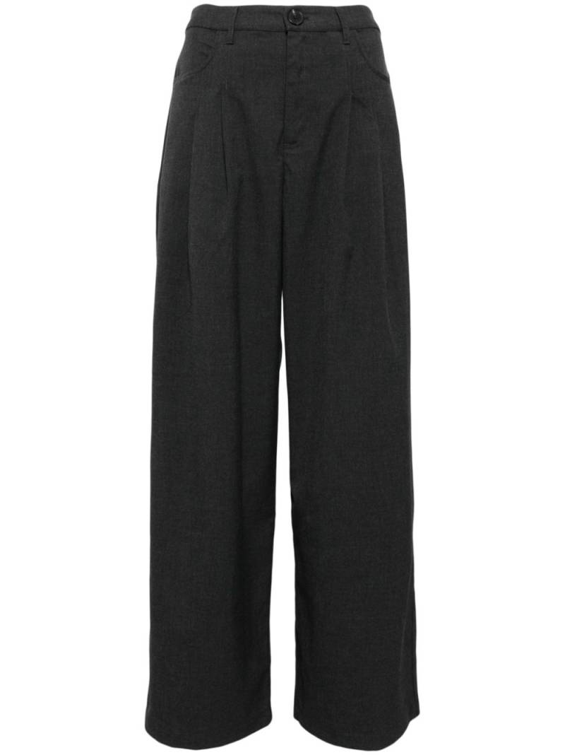 tout a coup pleated trousers - Grey von tout a coup