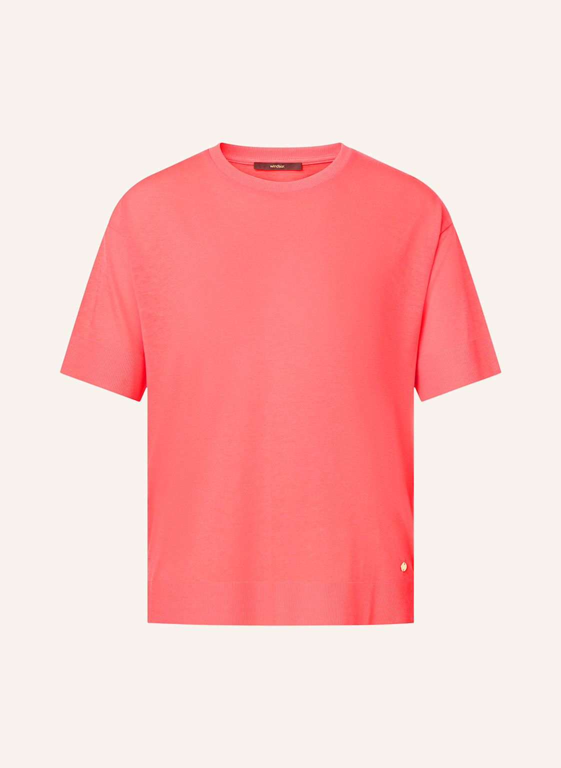 Windsor. T-Shirt rot Windsor. T-Shirt rot von windsor.
