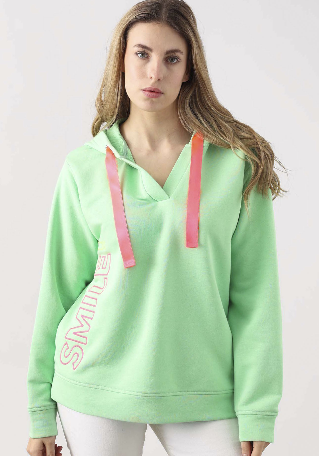 Zwillingsherz Sweatshirt »Smile«, mit V-Ausschnitt, Frontprint durch das Wort Smile, neonfarben von zwillingsherz