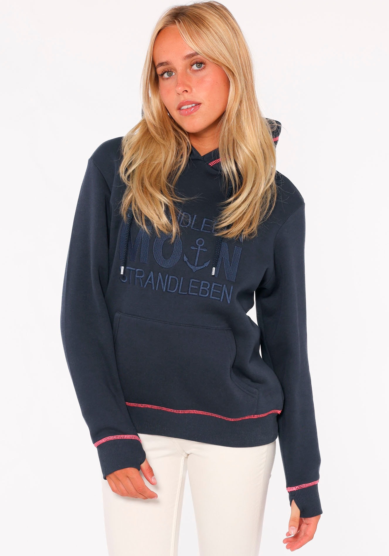 Zwillingsherz Hoodie »Strandleben Moin«, mit gesticktem Schriftzug und neonfarbenen Akzenten Zwillingsherz Hoodie »Strandleben Moin«, mit gesticktem Schriftzug und neonfarbenen Akzenten von zwillingsherz