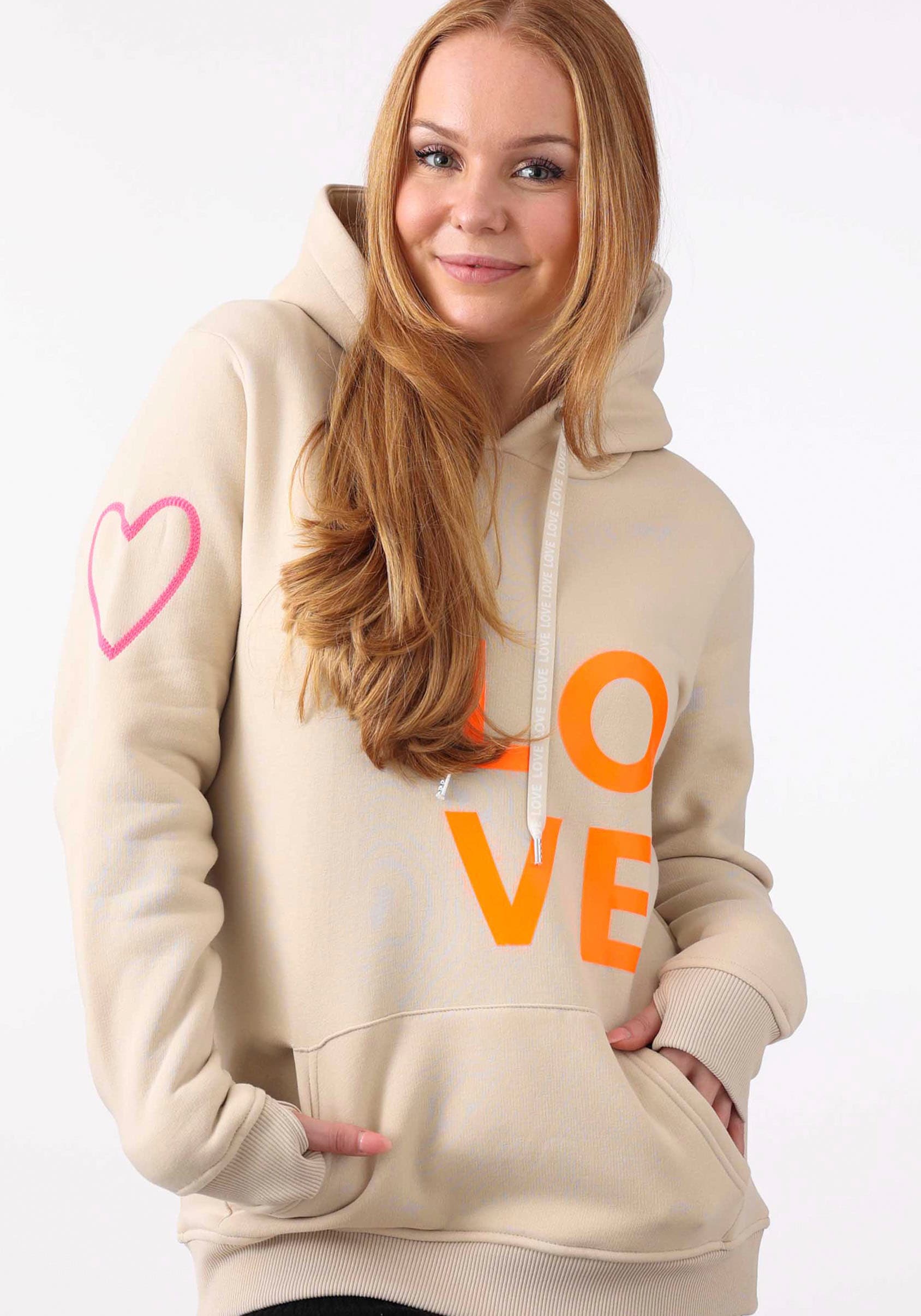 Zwillingsherz Kapuzensweatshirt, mit Aufschrift "LOVE" in Neon Zwillingsherz Kapuzensweatshirt, mit Aufschrift "LOVE" in Neon von zwillingsherz